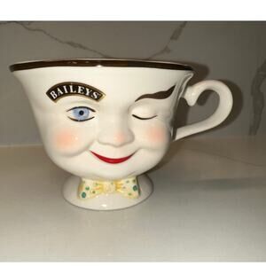 Vintage Baileys Irish Cream Winking Face Yum Coffee Cup Mug YUM Red Robin